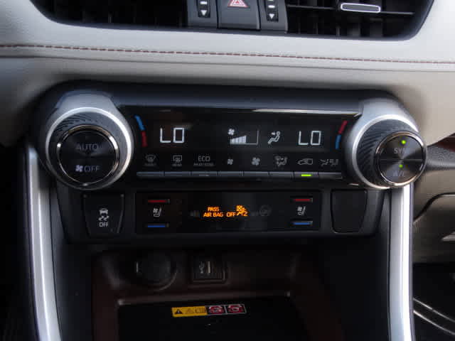 Used 2025 Toyota RAV4 Limited w/ Advanced Technology Package image 31