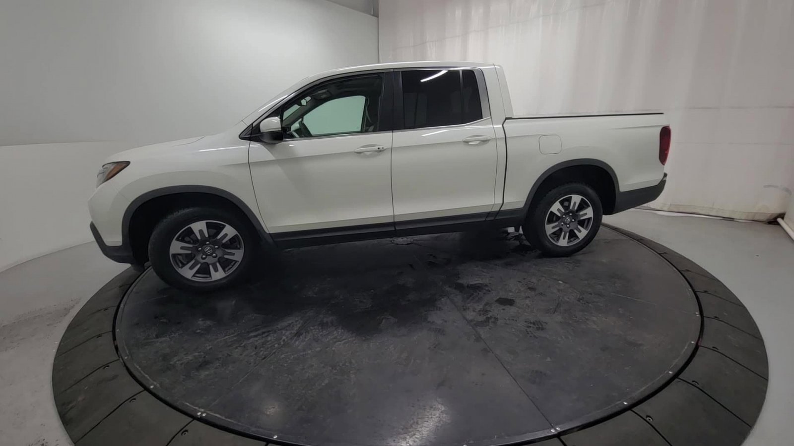 Used 2019 Honda Ridgeline RTL-T image 11