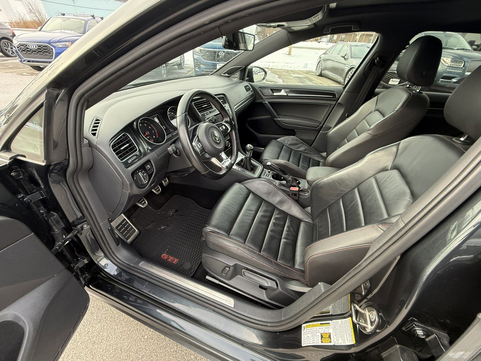 Used 2015 Volkswagen GTI SE w/ Lighting Package (SEL) image 10