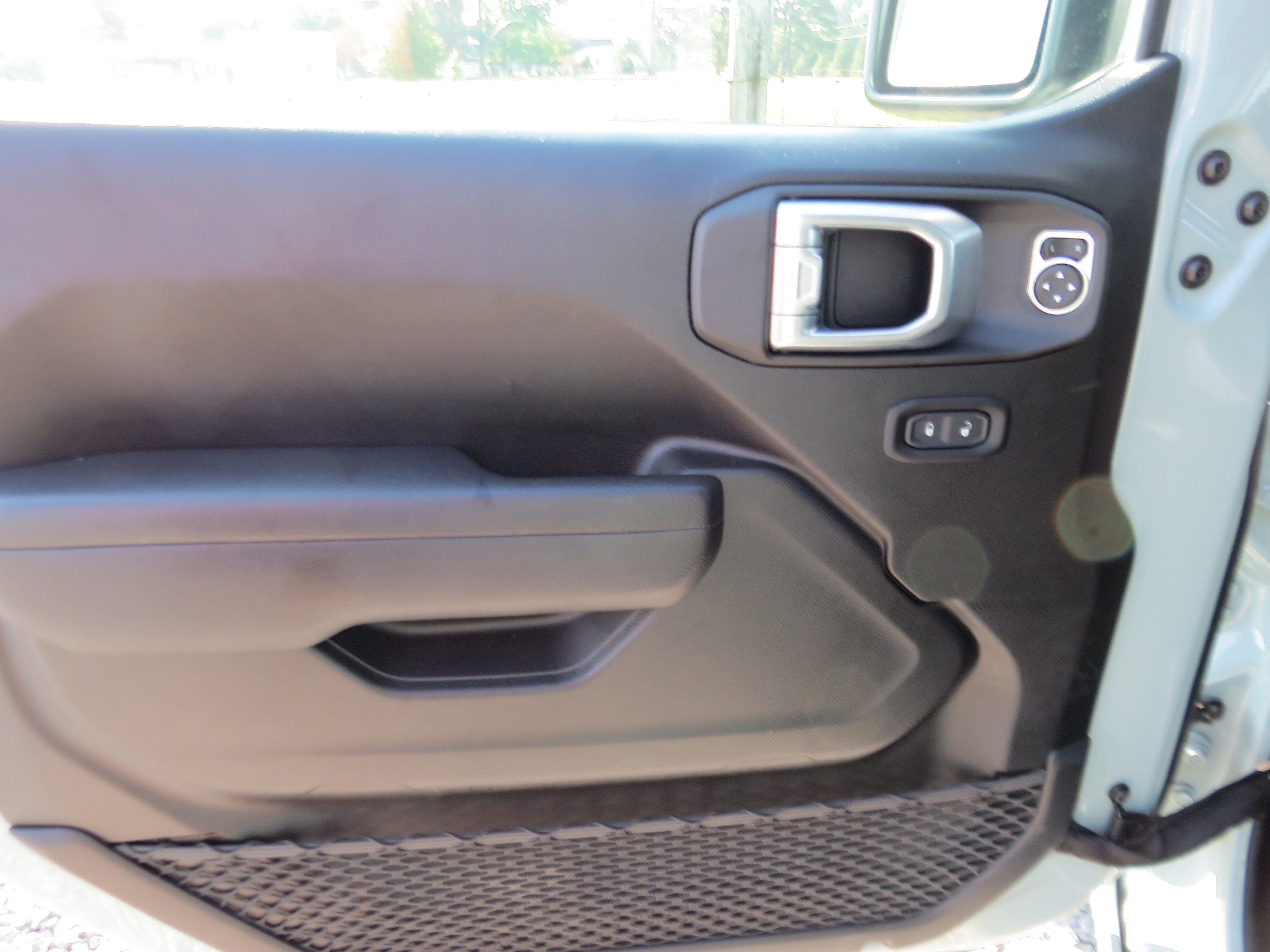 Used 2024 Jeep Wrangler Unlimited Sport AWD/4WD image 18