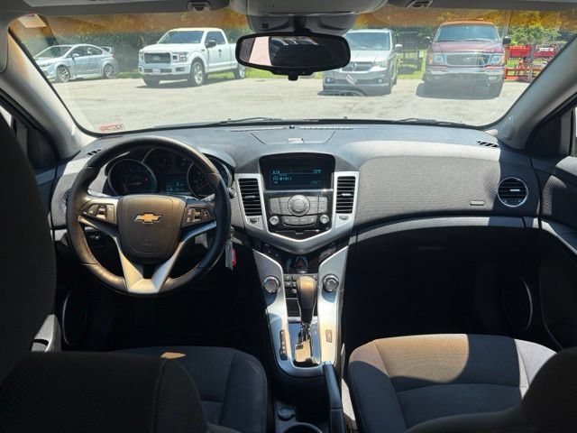Used 2012 Chevrolet Cruze LT FWD image 3