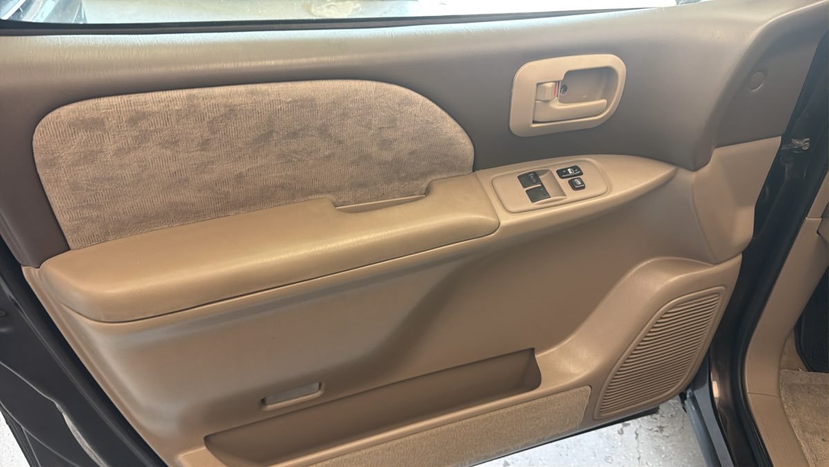 Used 2002 Toyota Sienna LE FWD image 21