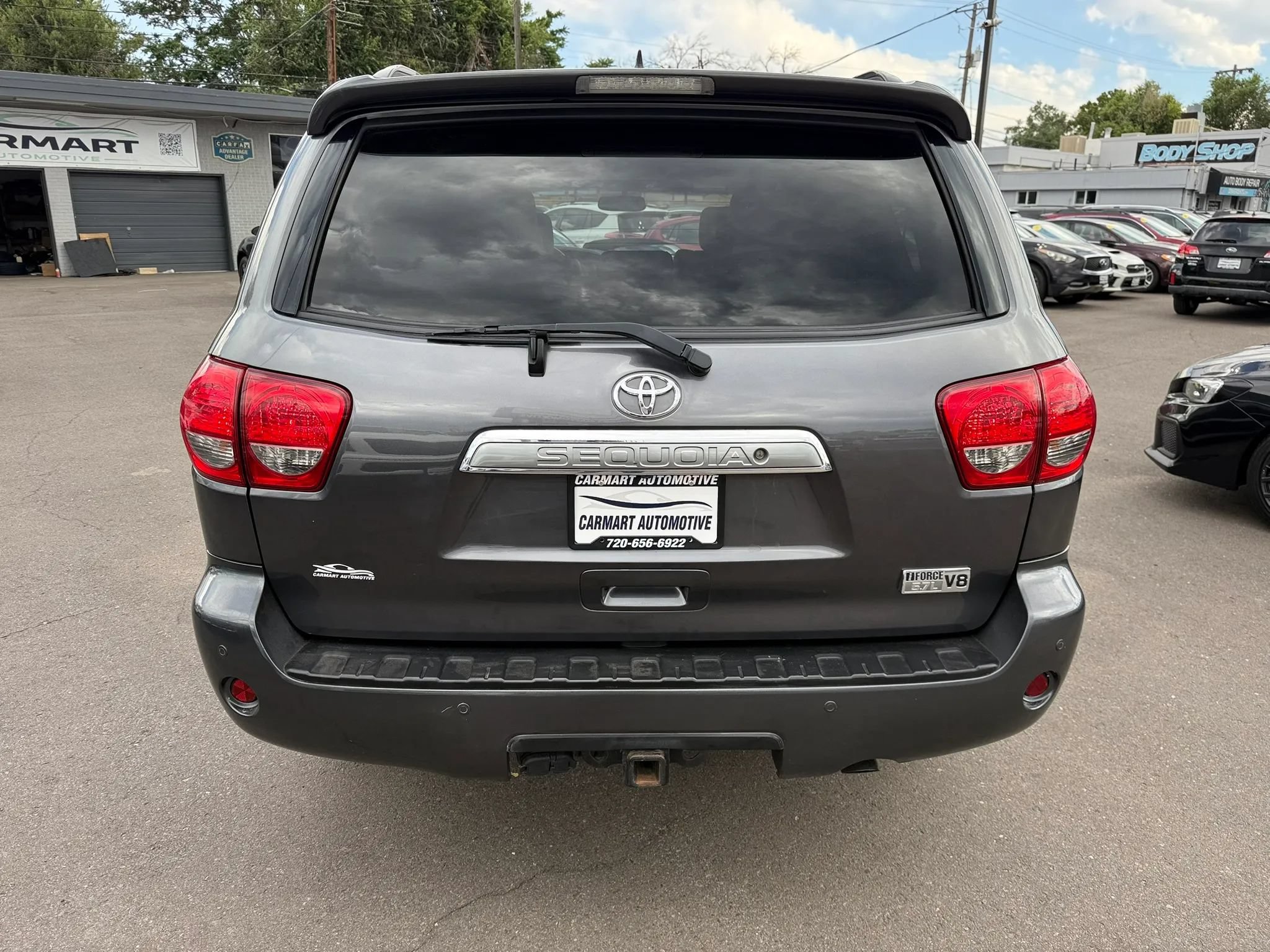 Used 2017 Toyota Sequoia Platinum AWD/4WD image 8