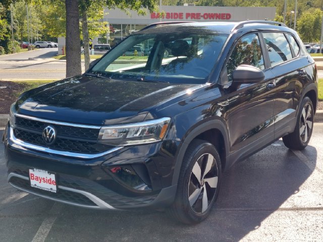 Used 2023 Volkswagen Taos S w/ Driver Assistance Package AWD/4WD image 5