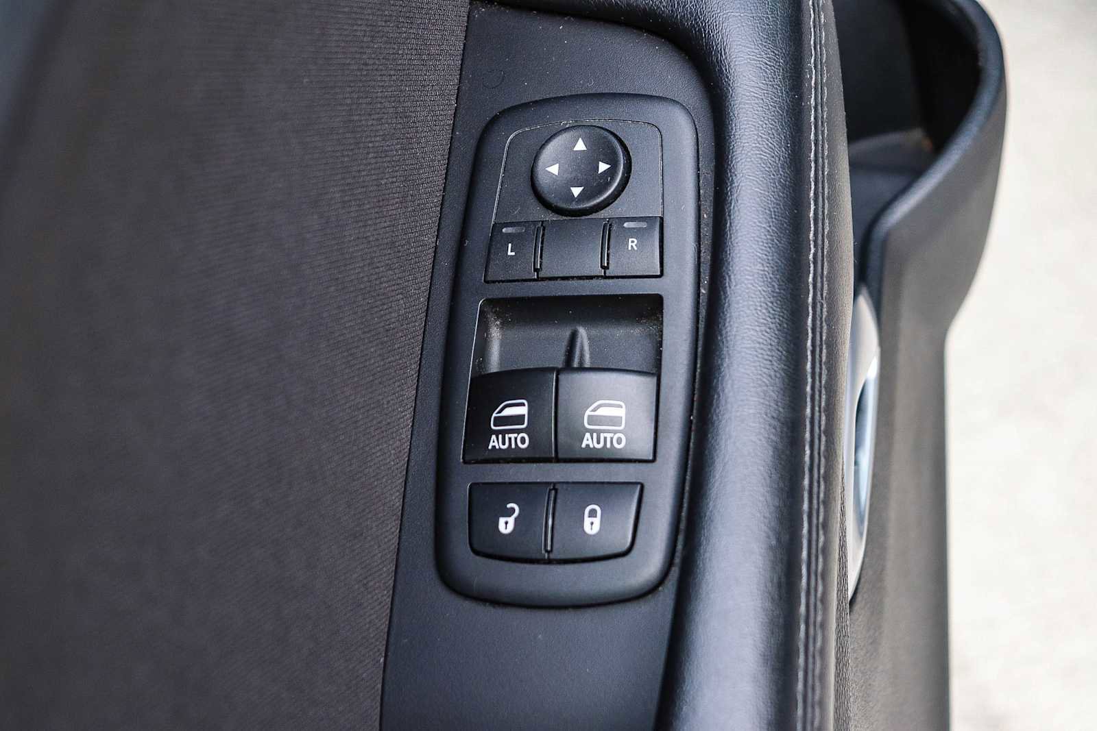 Used 2017 Dodge Challenger SXT w/ Blacktop Package image 29