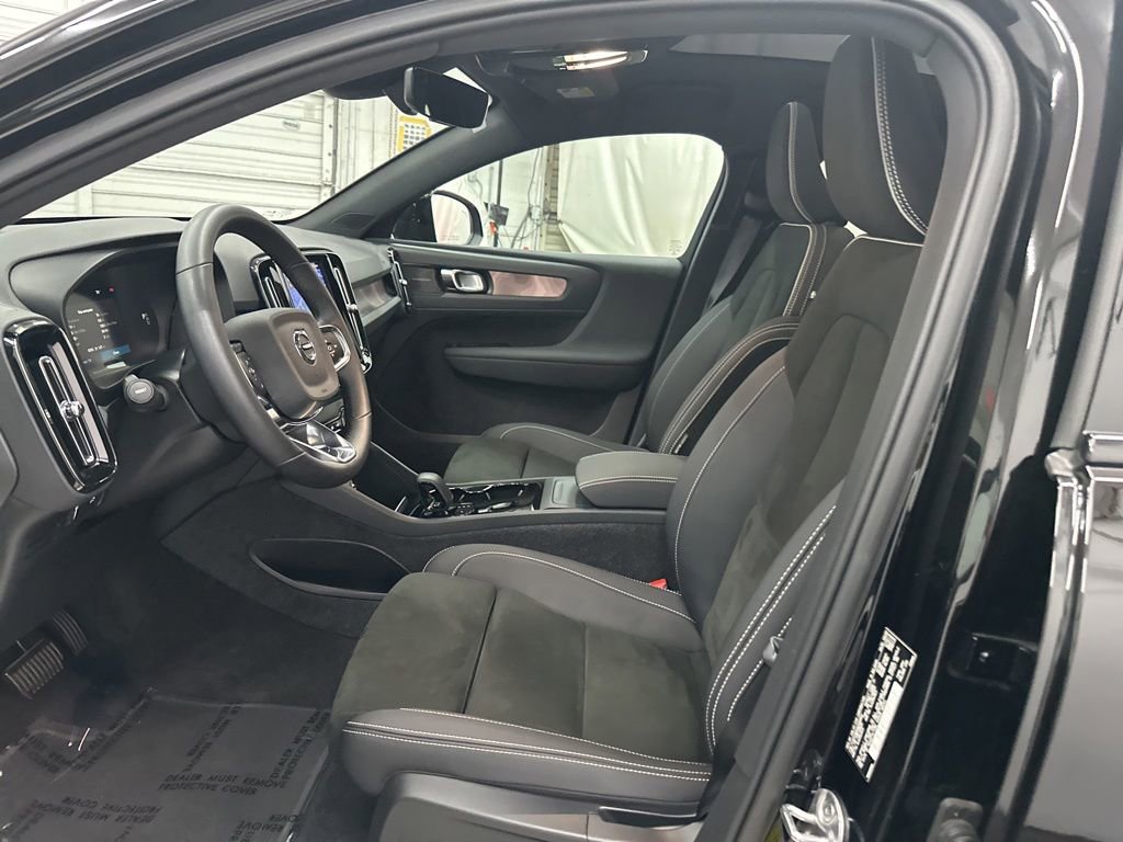 Used 2022 Volvo C40 P8 Recharge Ultimate AWD/4WD image 15