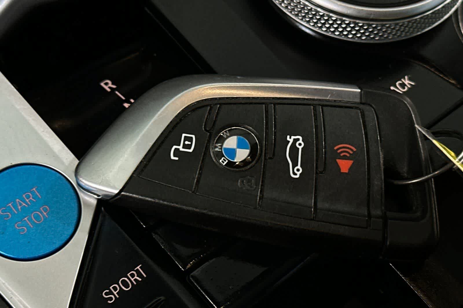 Used 2023 BMW i4 eDrive40 w/ Parking Assistance Package RWD image 26