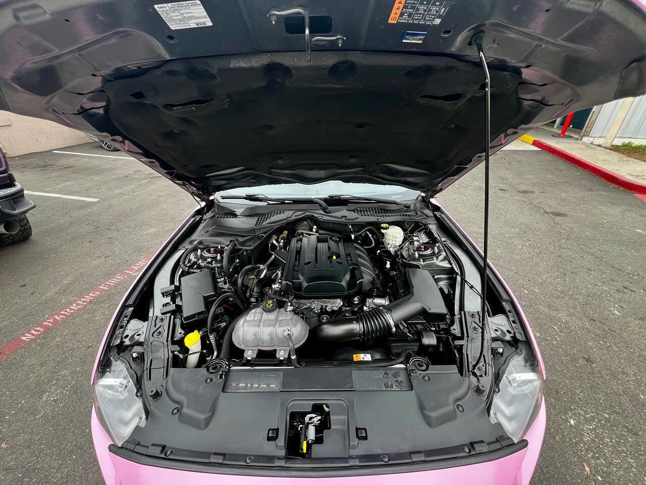 Used 2018 Ford Mustang Coupe image 14