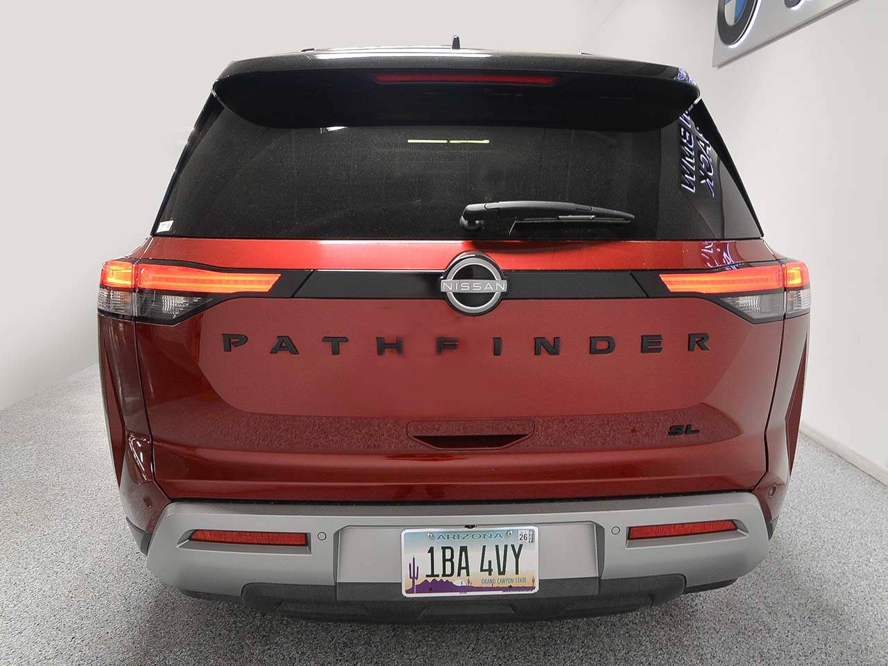 Used 2024 Nissan Pathfinder SL w/ SL Premium Package FWD image 4