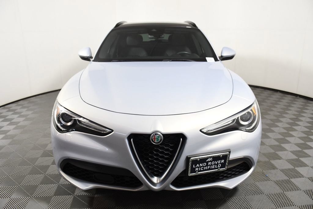 Used 2022 Alfa Romeo Stelvio Ti image 10