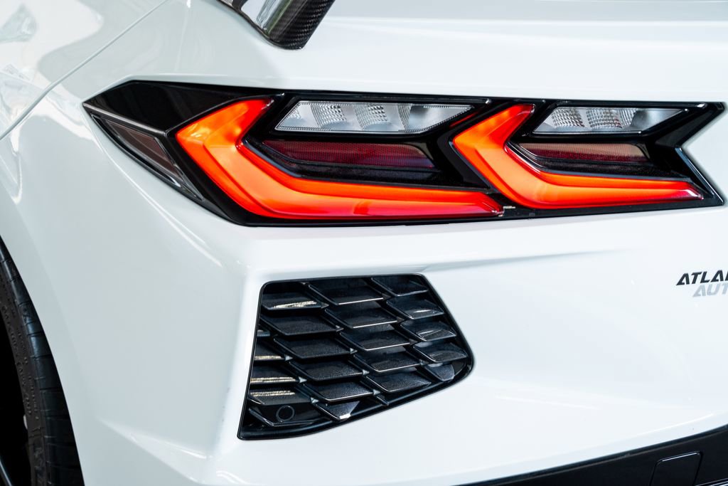 Used 2022 Chevrolet Corvette Stingray Coupe w/ Z51 Performance Package image 26