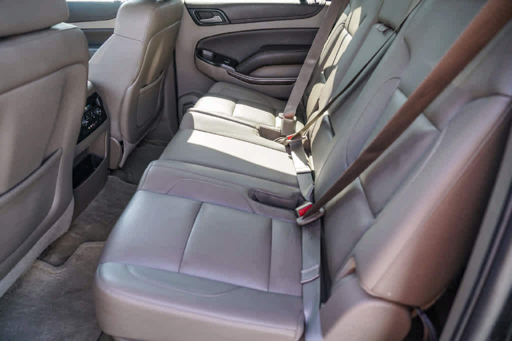 Used 2015 Chevrolet Suburban LT AWD/4WD image 17