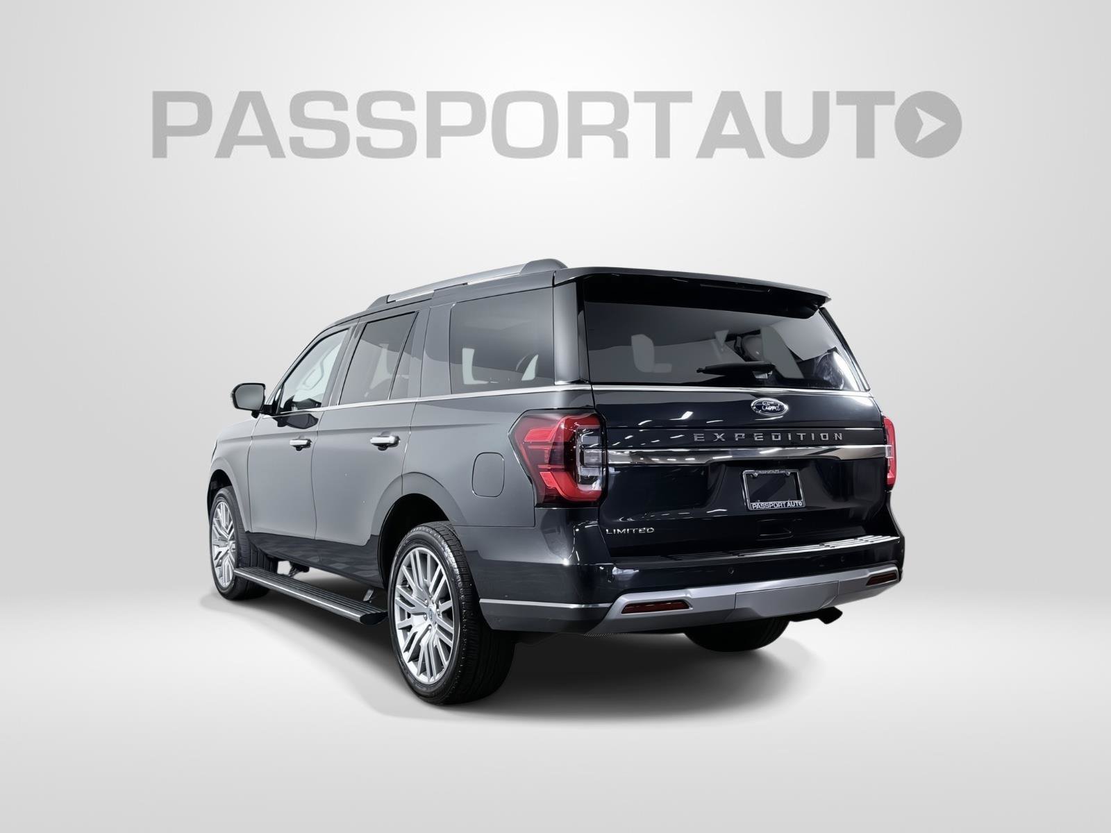 Used 2023 Ford Expedition Limited AWD/4WD image 4