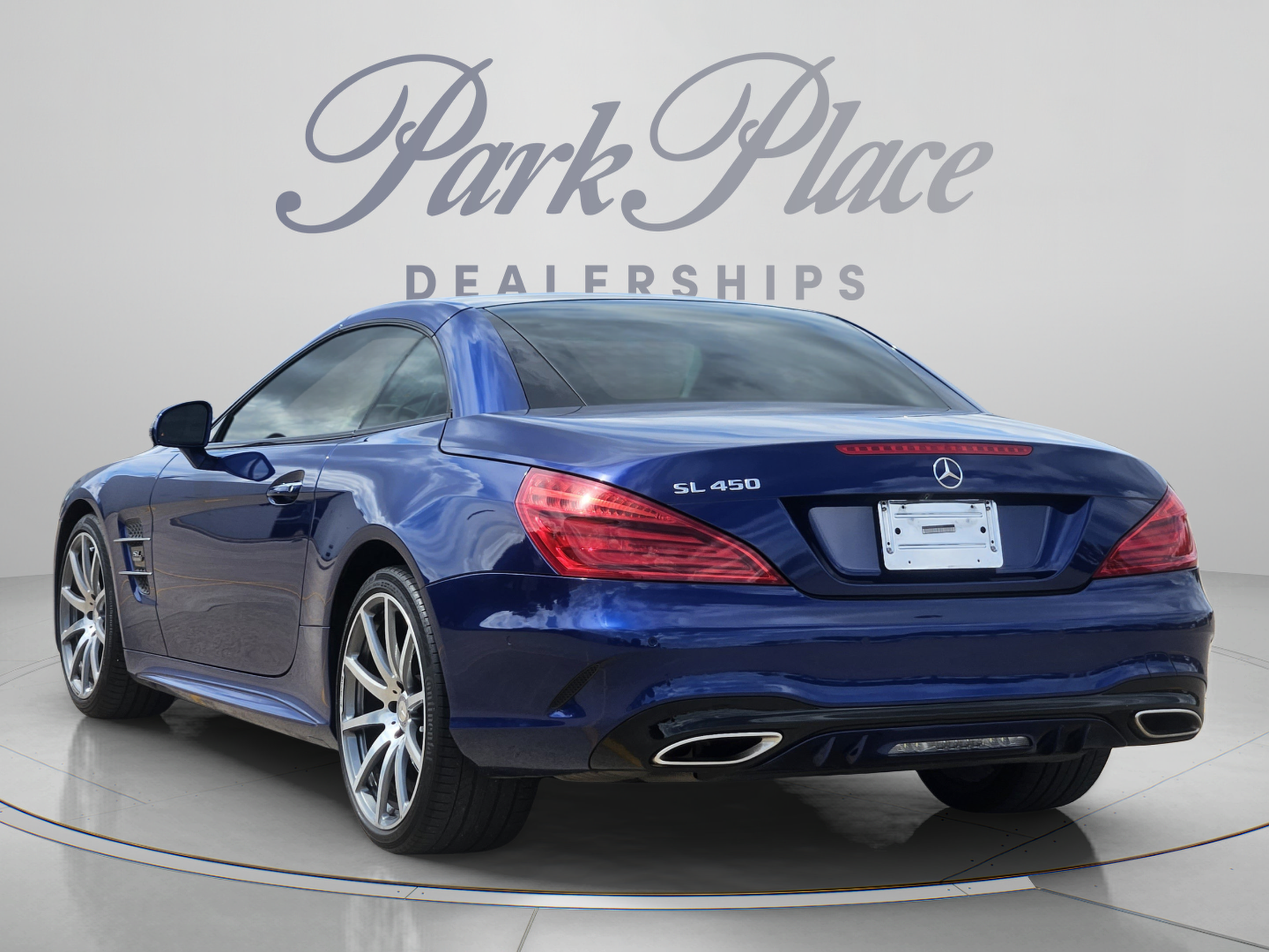 Used 2017 Mercedes-Benz SL 450 image 3