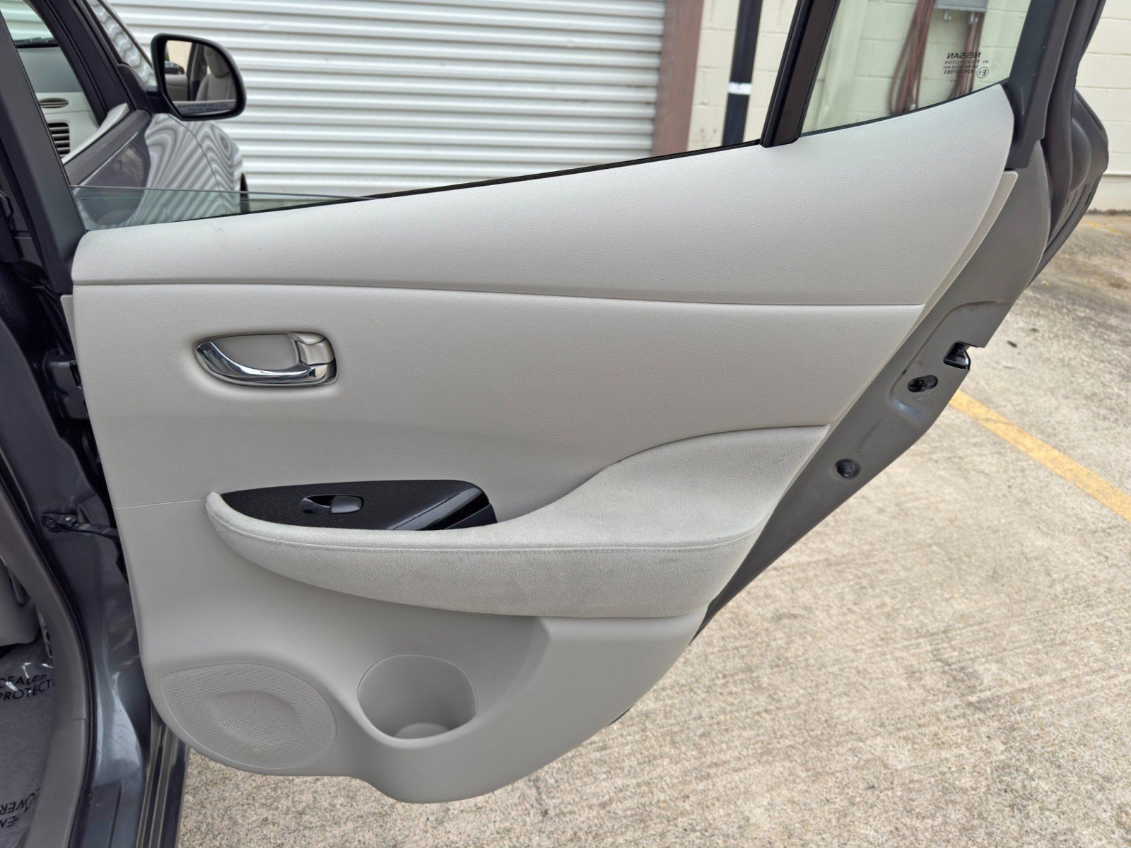 Used 2015 Nissan Leaf SV FWD image 38