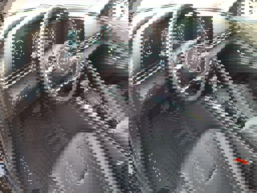 Used 2023 Hyundai Elantra Limited image 23