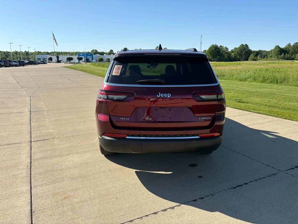 Used 2023 Jeep Grand Cherokee L Limited AWD/4WD image 5