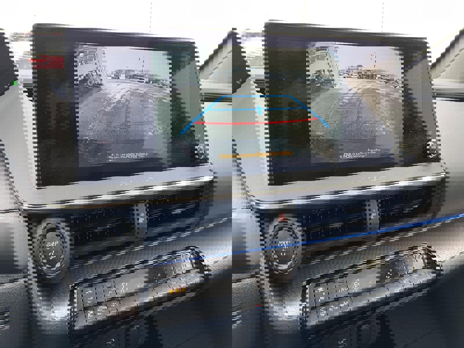 Used 2025 Toyota Prius XLE image 26