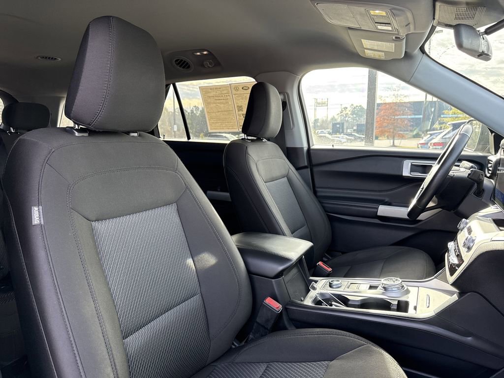 Used 2022 Ford Explorer XLT image 21