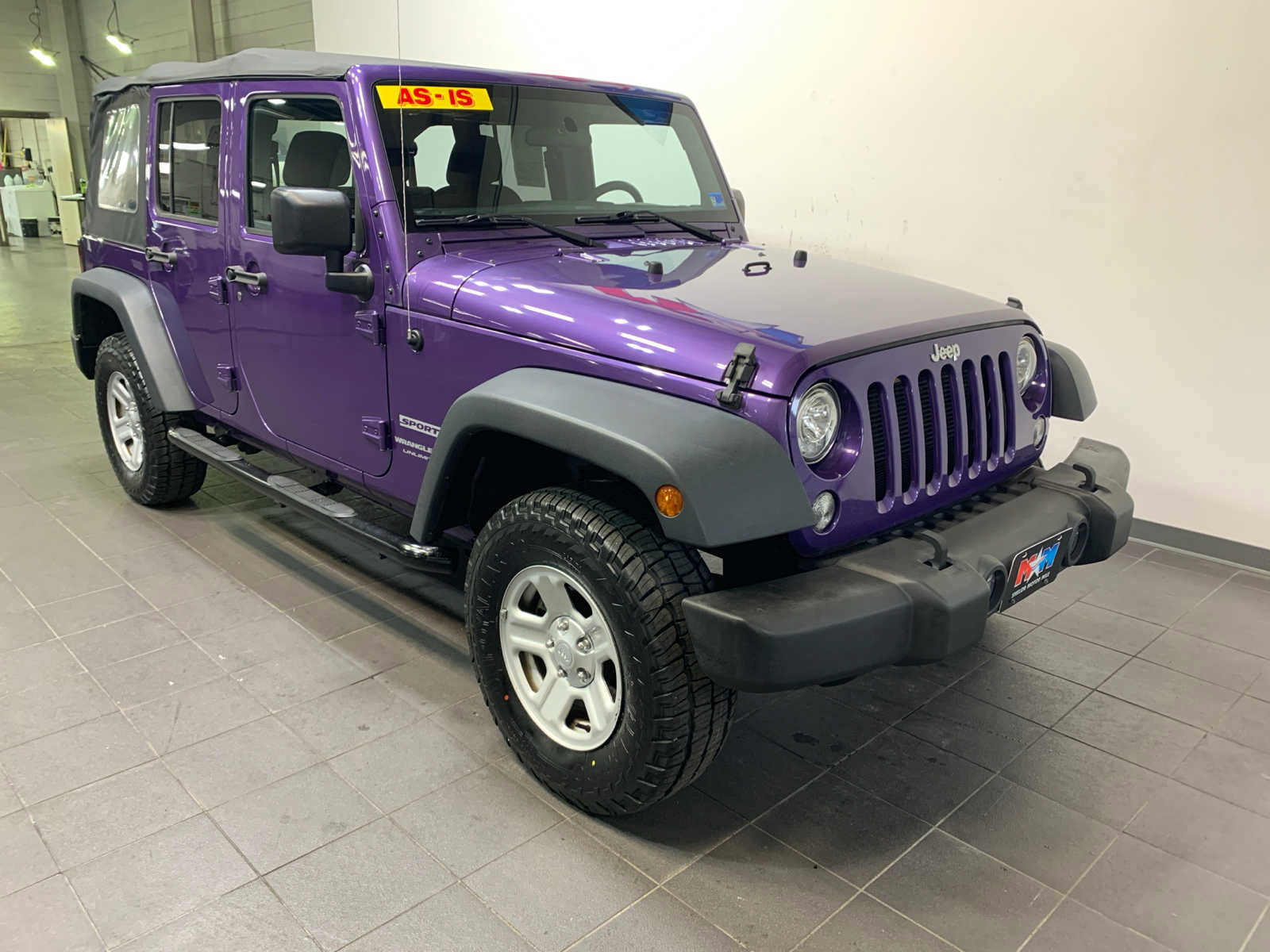 Used 2018 Jeep Wrangler Unlimited Sport w/ Connectivity Group image 2