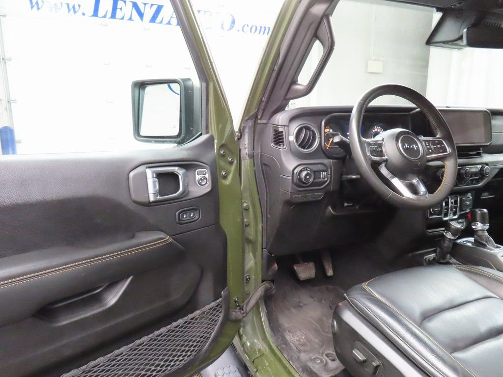 Used 2024 Jeep Wrangler Unlimited Sahara w/ Technology Group image 42