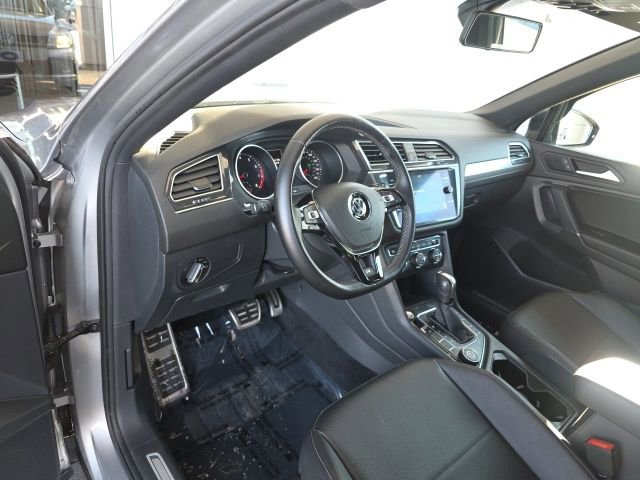 Used 2020 Volkswagen Tiguan SE R-Line image 21