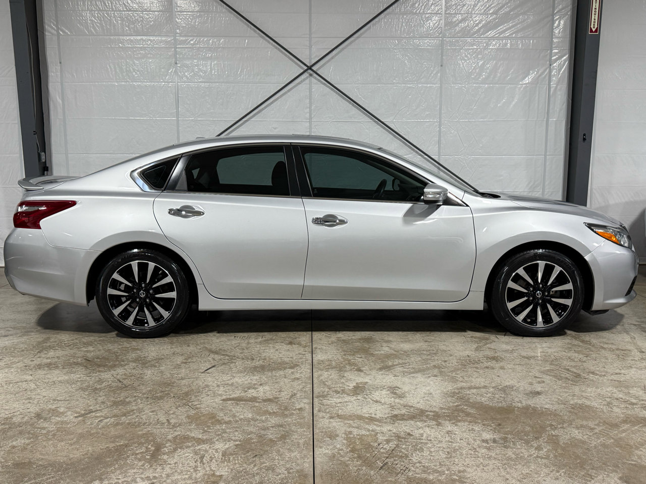 Used 2018 Nissan Altima 2.5 SV w/ 2.5 SV Technology Package image 6