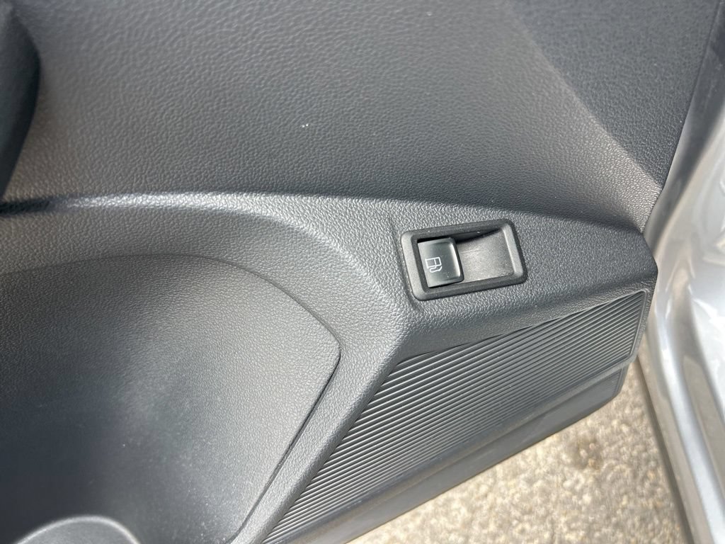 Used 2024 Volkswagen Taos SE FWD image 31
