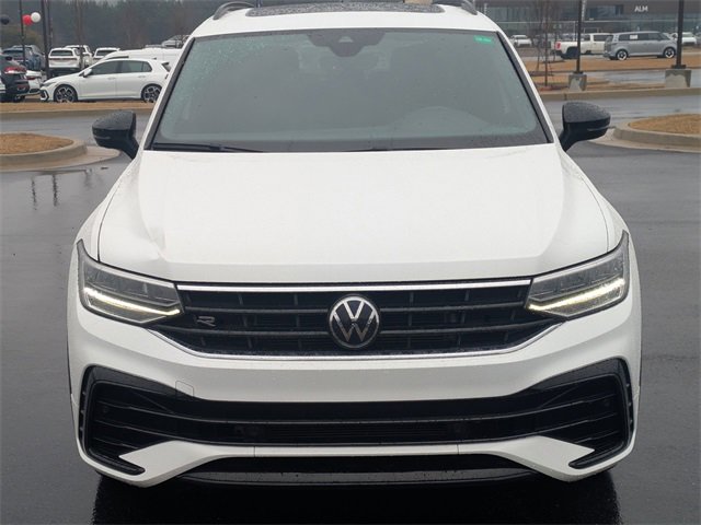Used 2022 Volkswagen Tiguan SE R-Line image 9
