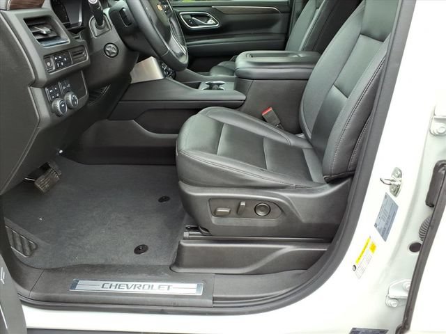 Used 2023 Chevrolet Tahoe LT w/ Luxury Package AWD/4WD image 13