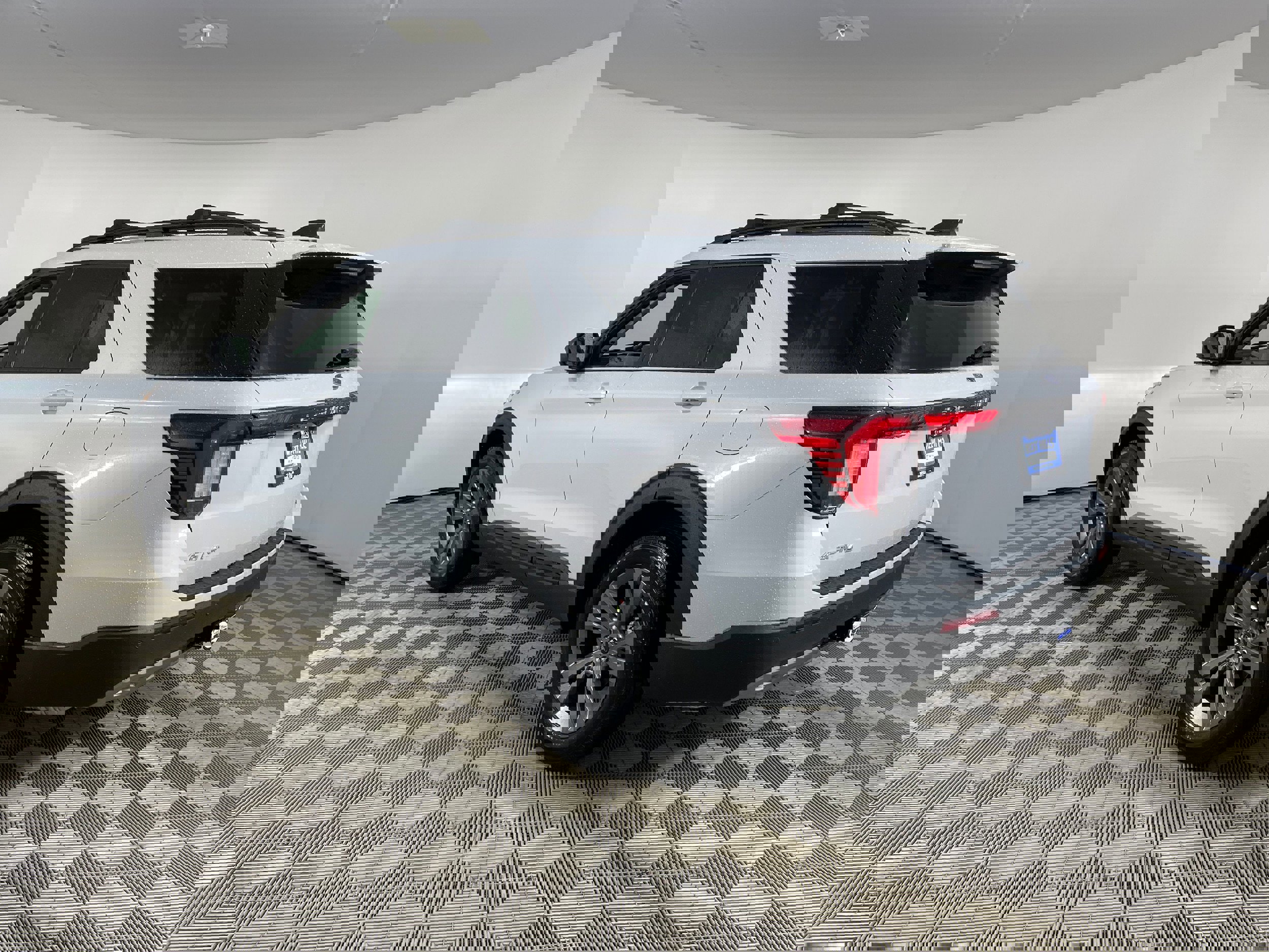 New 2026 Ford Explorer Active w/ Active Comfort Package image 5