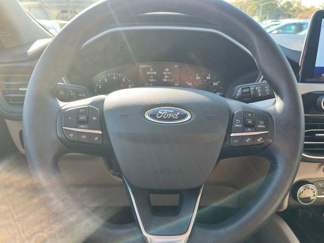 Used 2020 Ford Escape SE image 15