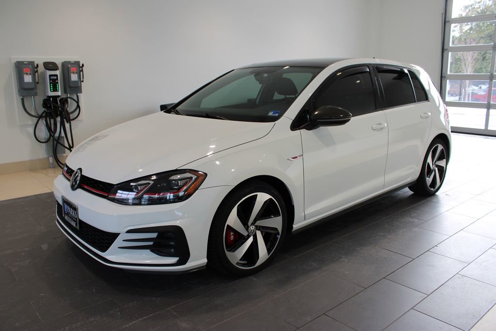 Used 2018 Volkswagen GTI SE image 11