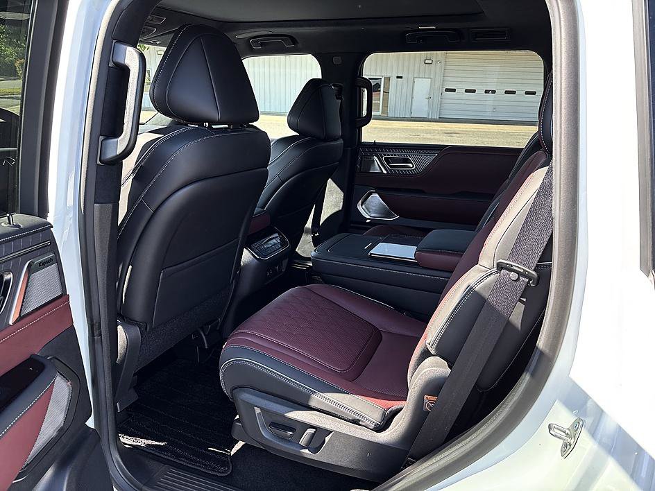 Used 2026 INFINITI QX80 Autograph w/ Premium Cargo Package AWD/4WD image 14