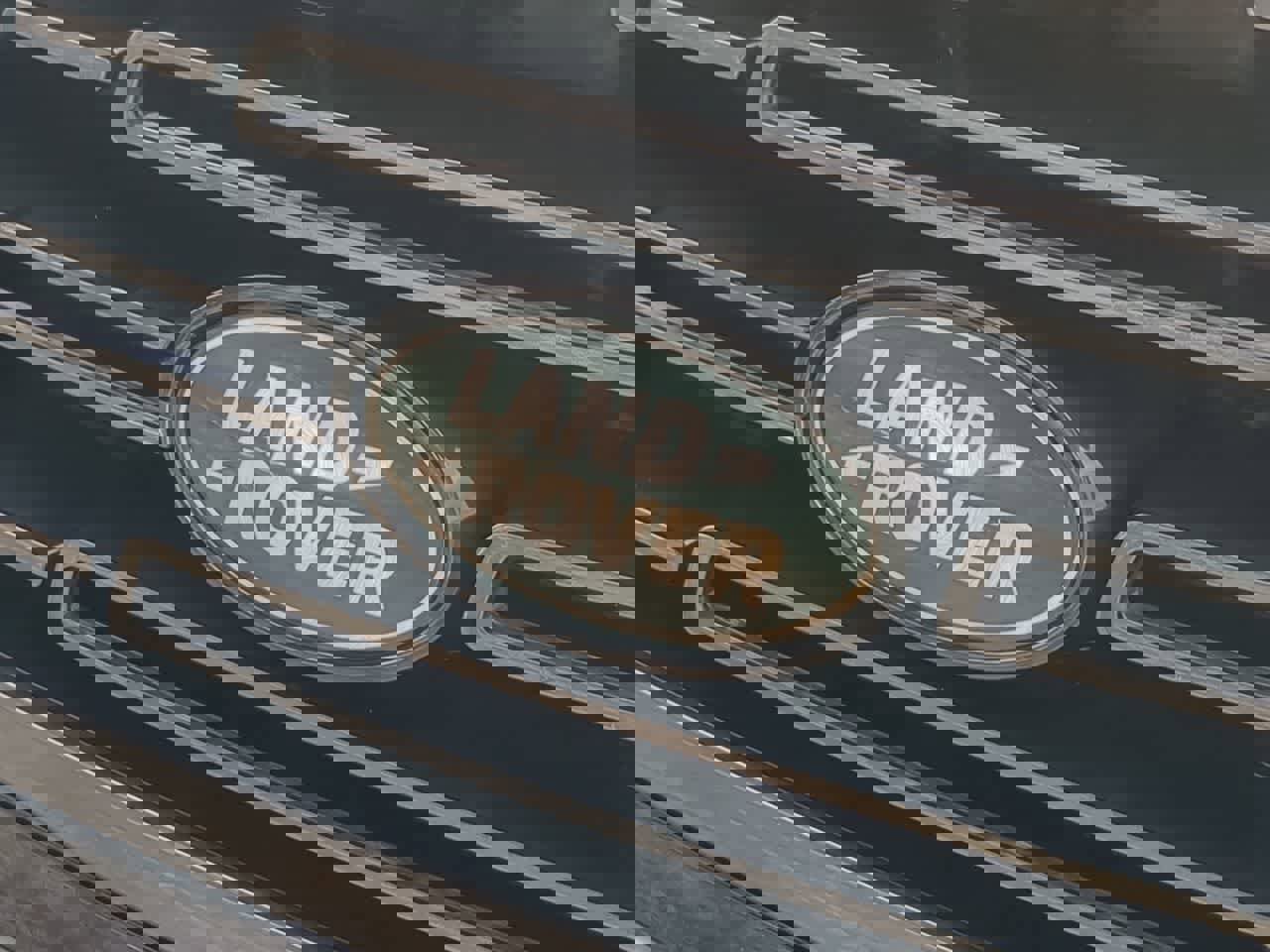 Used 2025 Land Rover Range Rover Long Wheelbase SE image 11