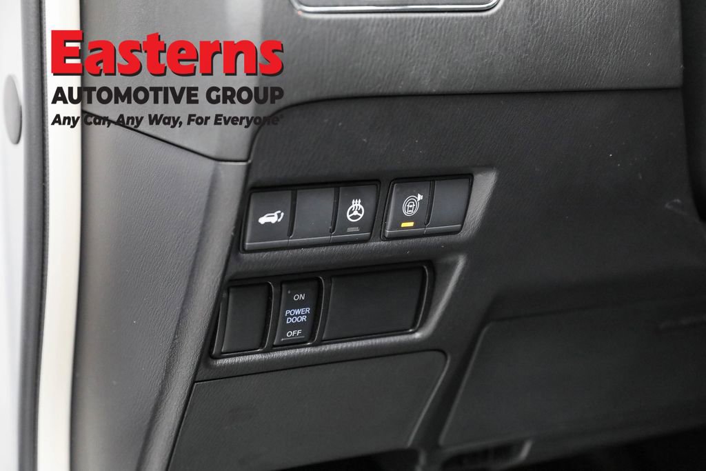 Used 2024 Nissan Armada SL w/ Captain's Chairs Package image 26