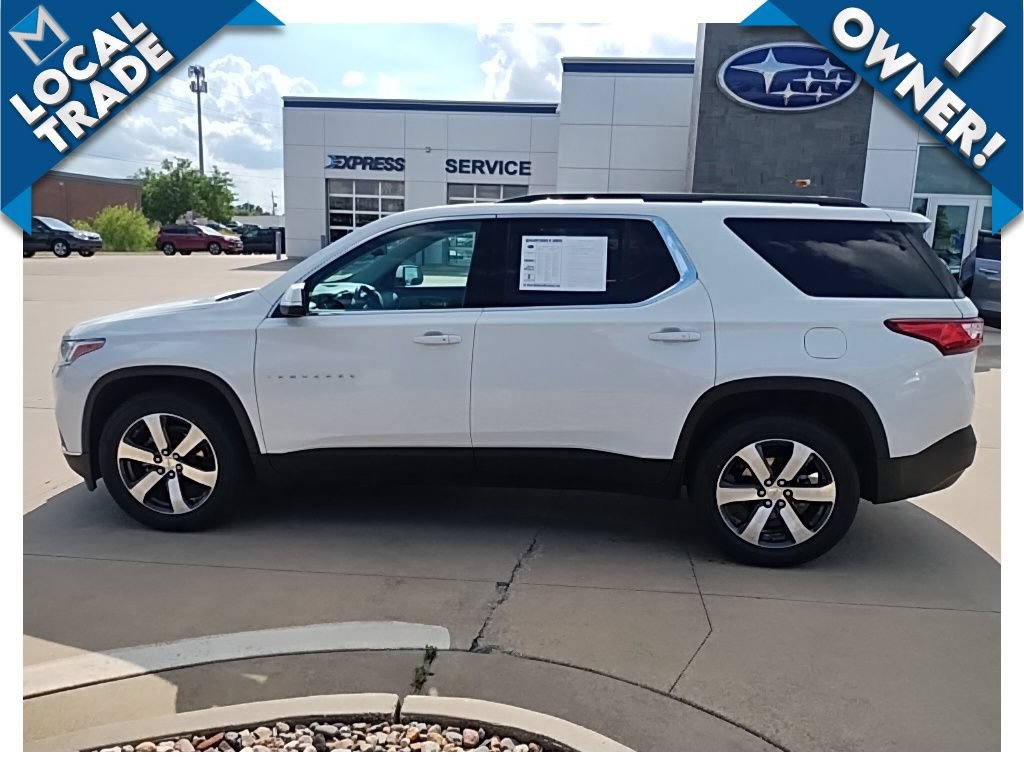Used 2021 Chevrolet Traverse LT w/ LT Premium Package AWD/4WD image 8