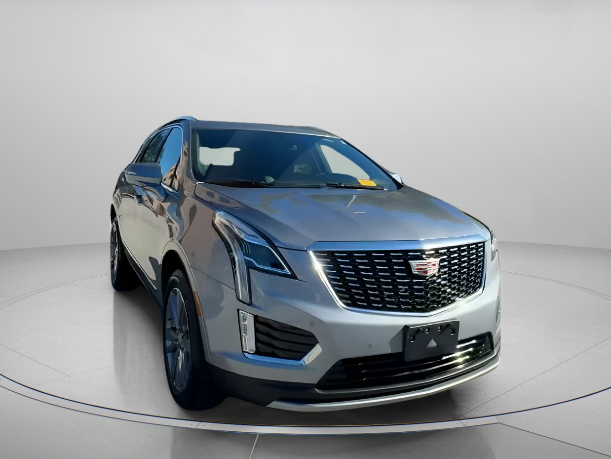 Used 2025 Cadillac XT5 Premium Luxury image 3