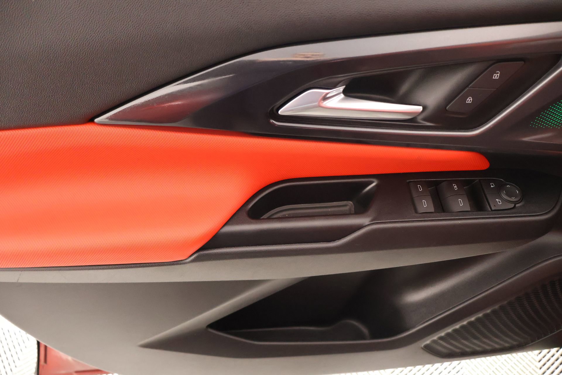 Used 2025 Chevrolet Equinox EV RS image 16