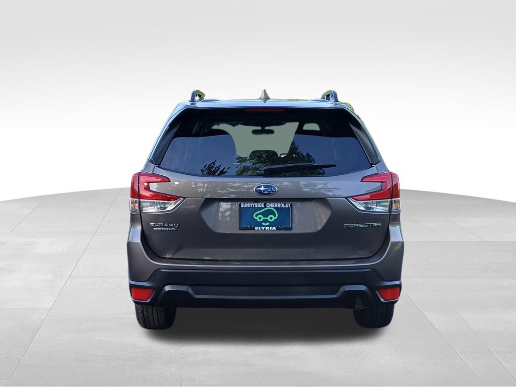 Used 2023 Subaru Forester Premium AWD/4WD image 3