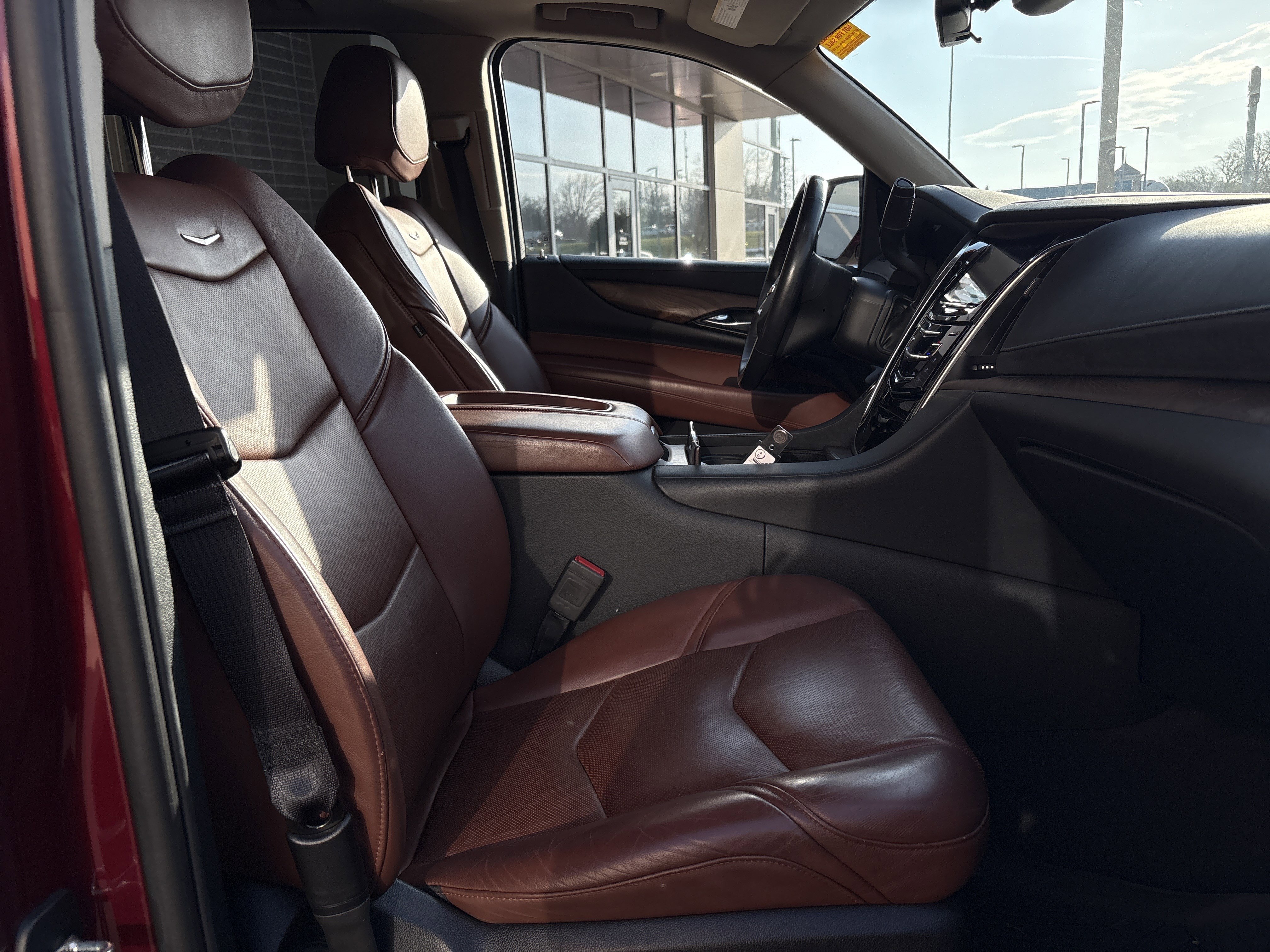 Used 2020 Cadillac Escalade Premium Luxury w/ LPO, Radiant Package image 34