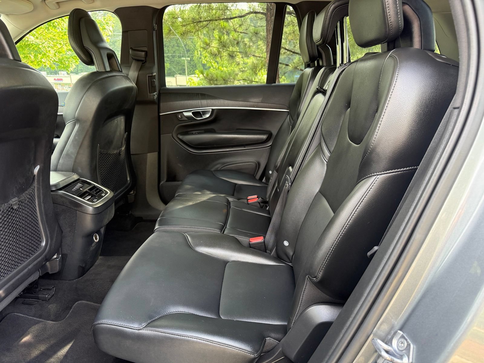 Used 2020 Volvo XC90 T5 Momentum w/ Protection Package FWD image 39