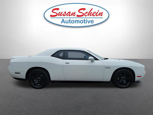 Used 2011 Dodge Challenger SE image 4