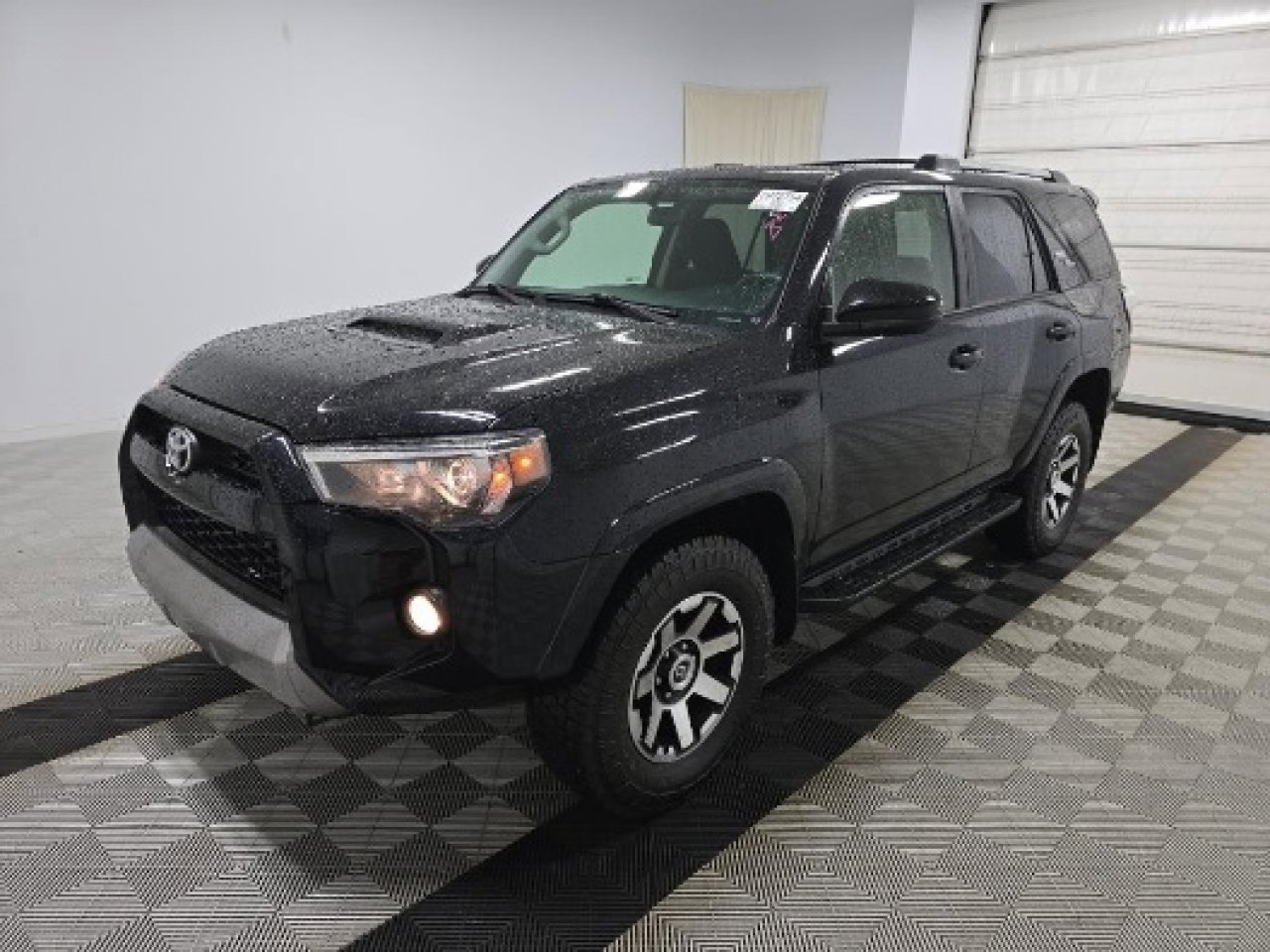 Used 2017 Toyota 4Runner TRD Off-Road image 3