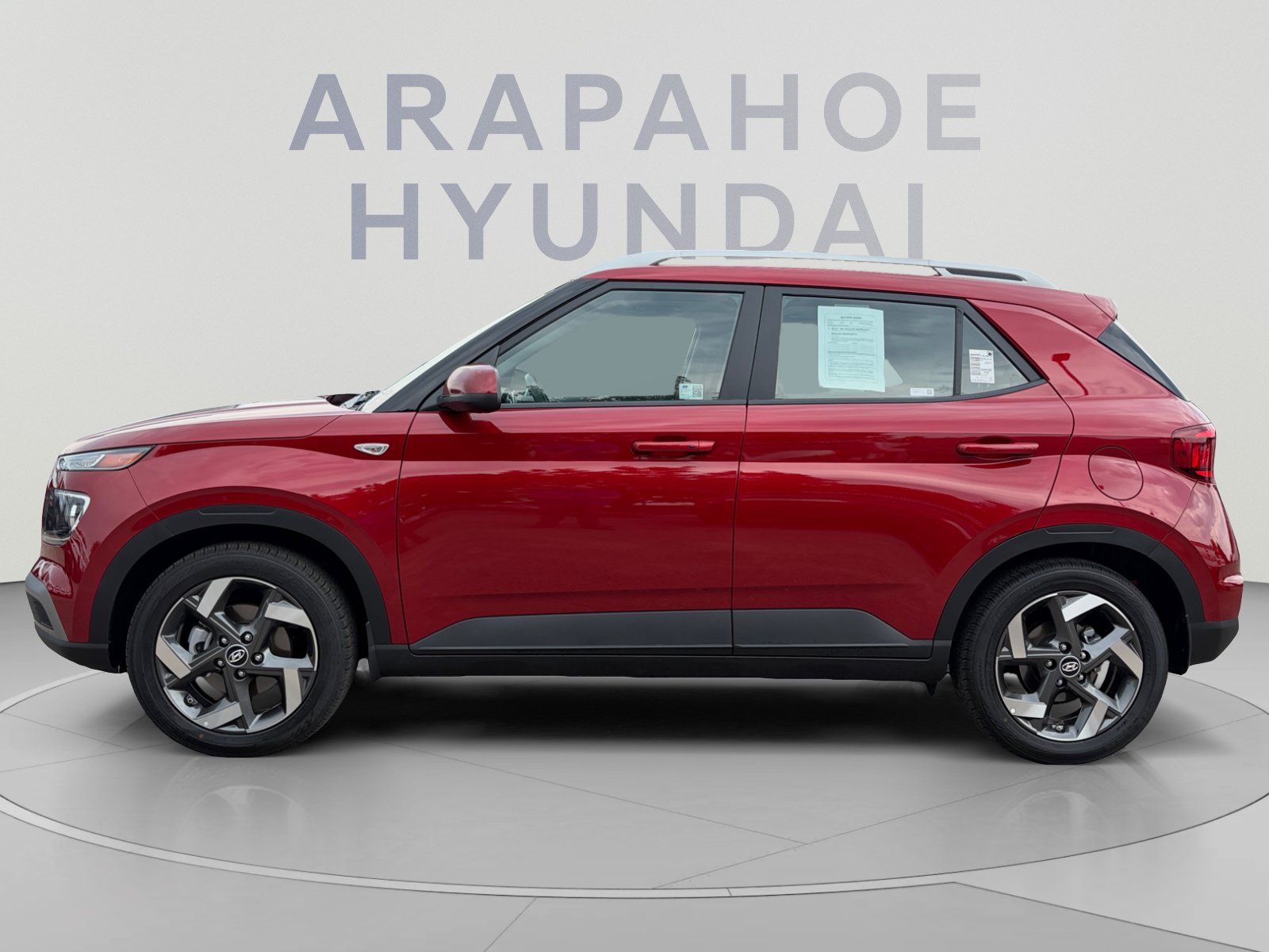 Used 2025 Hyundai Venue SEL FWD image 2