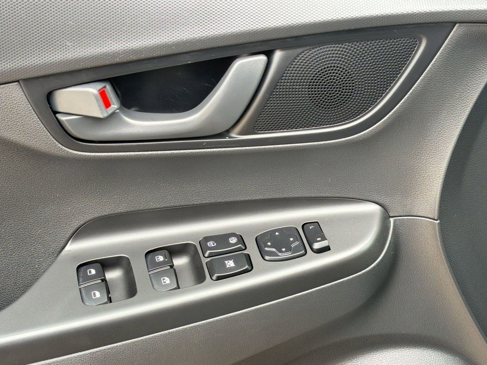 Used 2021 Hyundai Kona SEL image 20