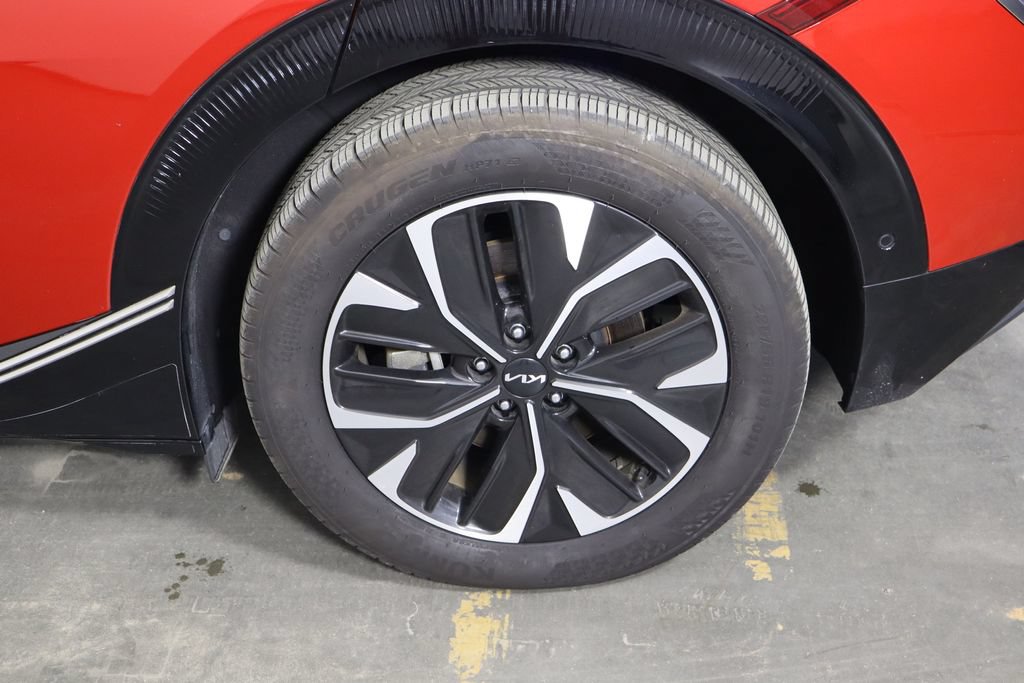 Used 2024 Kia EV6 Wind w/ Wind Technology Package RWD image 44