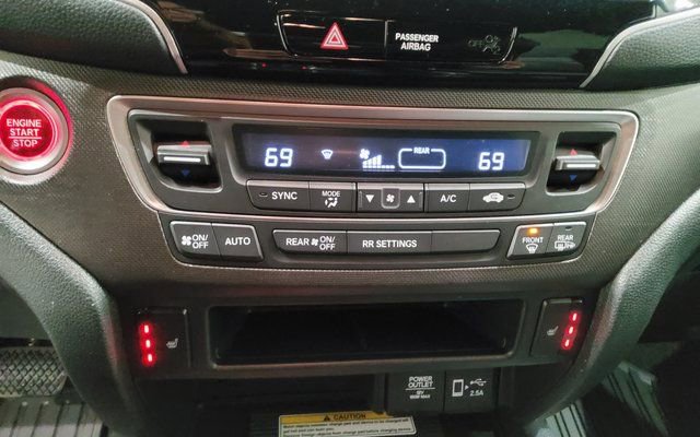 Used 2023 Honda Passport TrailSport image 38