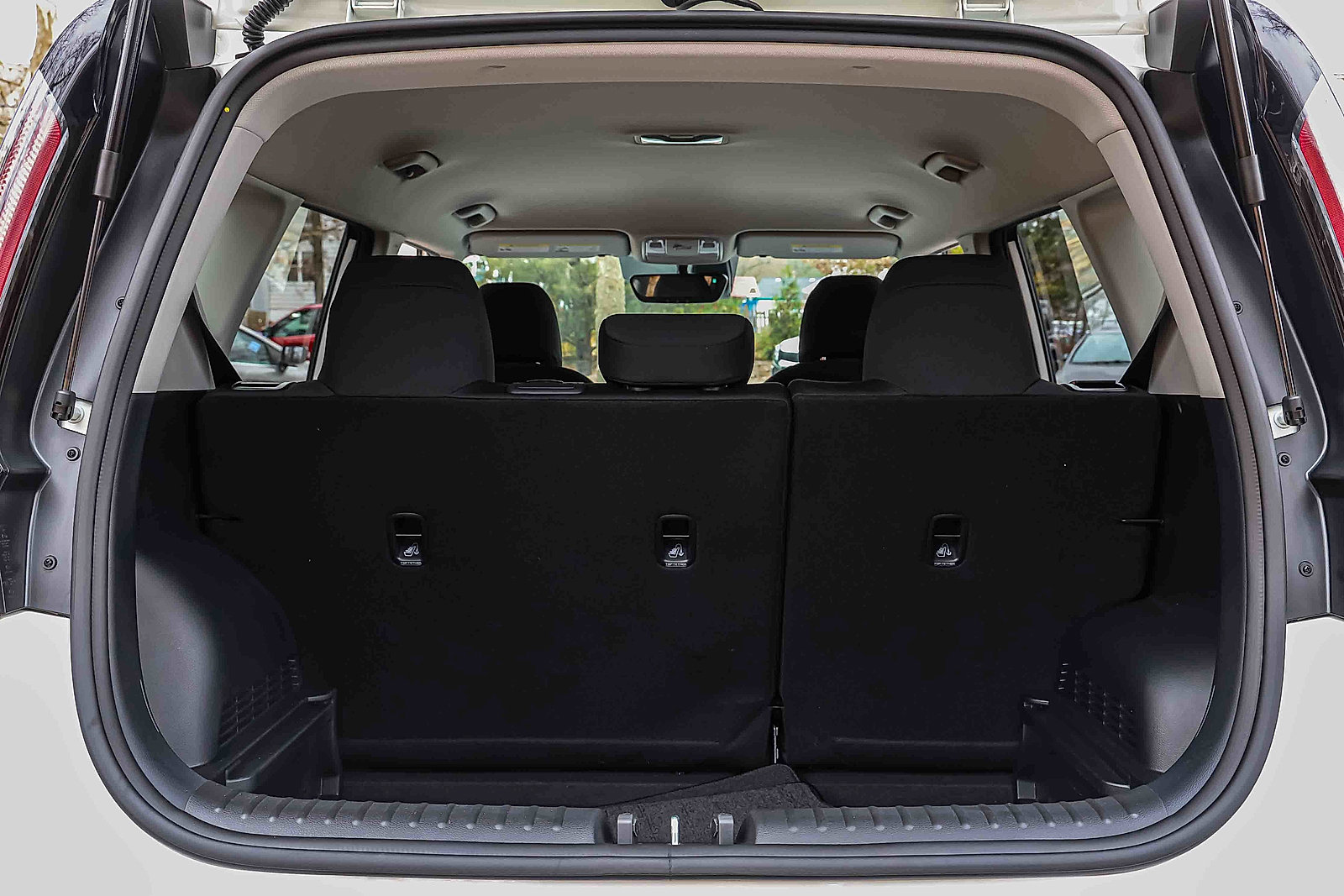 Certified 2025 Kia Soul LX w/ LX Technology Package image 23