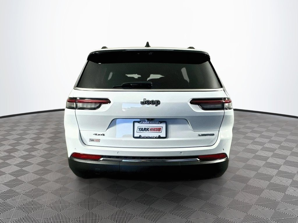 Certified 2023 Jeep Grand Cherokee L Limited w/ Luxury Tech Group II AWD/4WD image 10